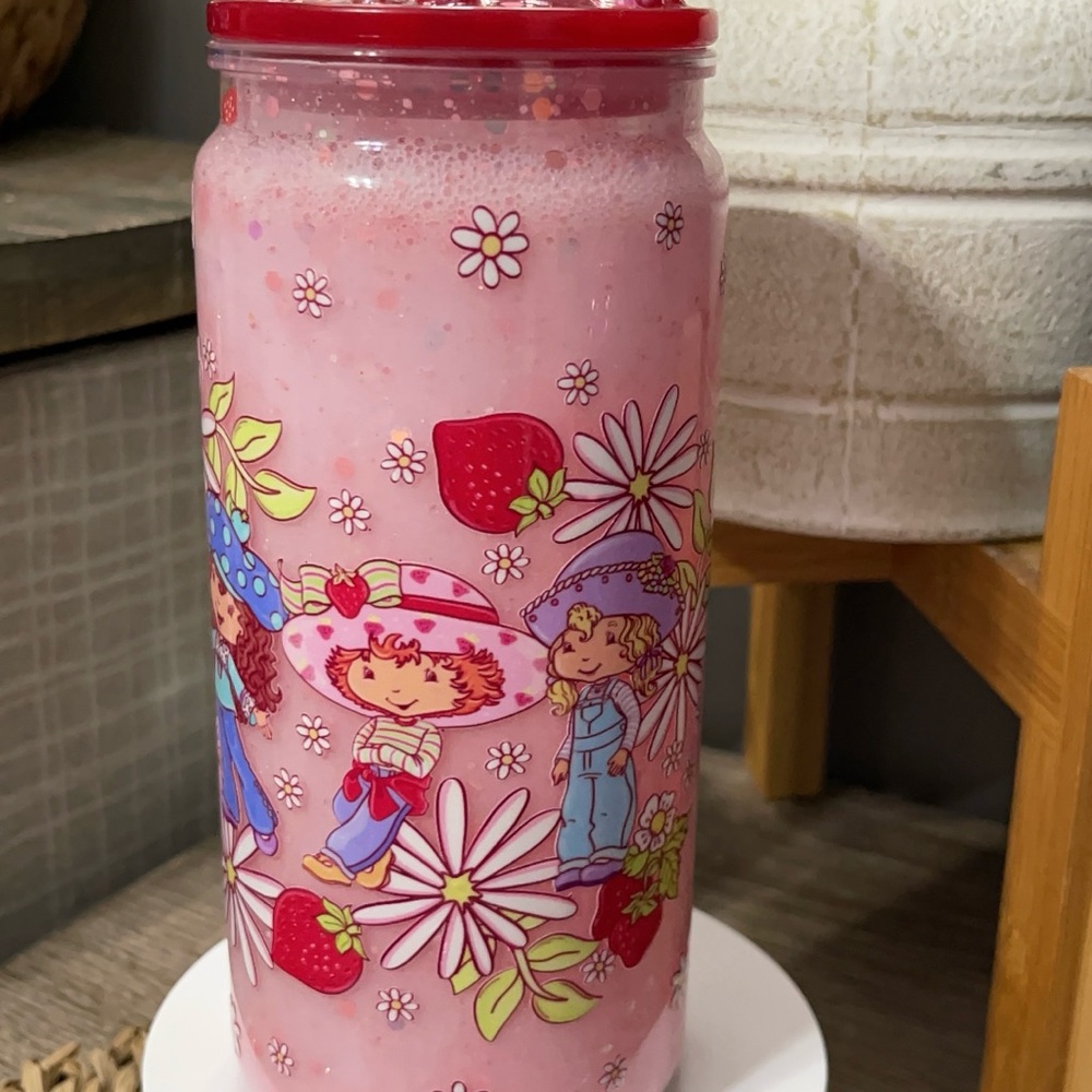 Strawberry shortcake Decorated Pink snow globe tumbler with decorated lid